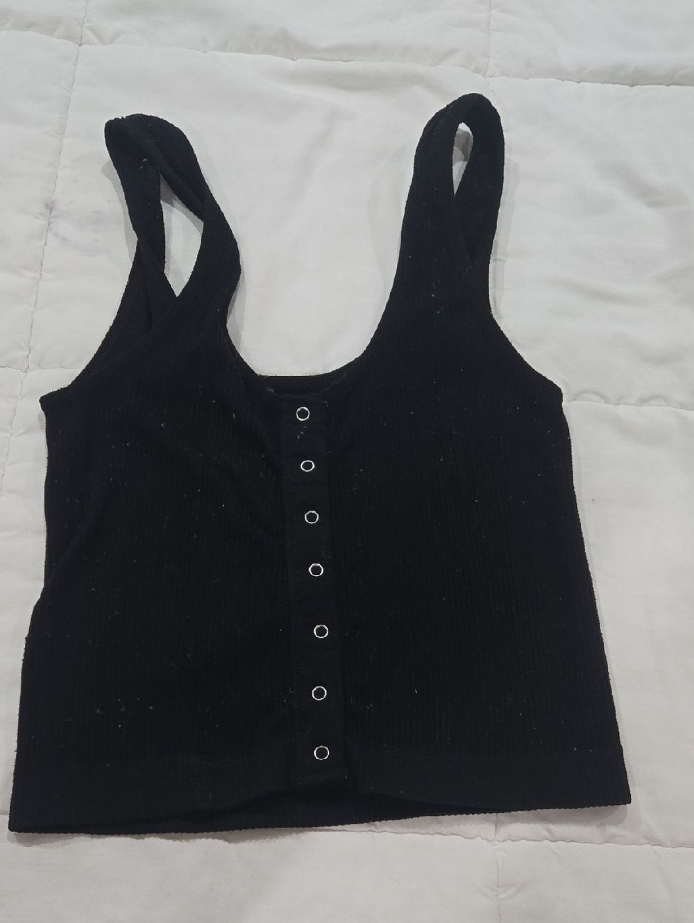 Rue21 Black Ribbed Snap-Front Crop Tank
